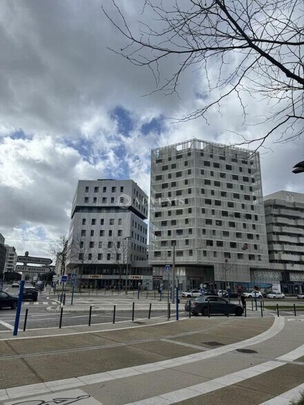 Bureau dans Montpellier à louer - Photo de l’immeuble – Image 2 sur 5