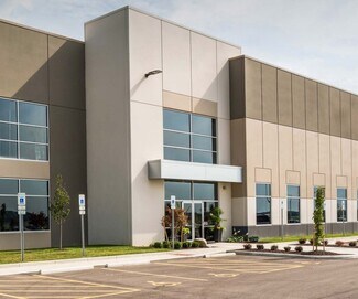 Plus de détails pour 205 Sills Rd, Yaphank, NY - Industriel/Logistique à louer