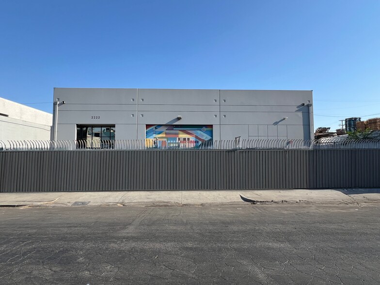 2222 Damon St, Los Angeles, CA à vendre - Photo de l’immeuble – Image 1 sur 1