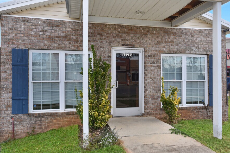 12969 Cottonwood Rd, Cottonwood, AL à vendre - Photo principale – Image 1 sur 14