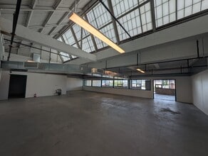 160 Van Brunt St, Brooklyn, NY à louer Photo intérieure– Image 1 sur 3