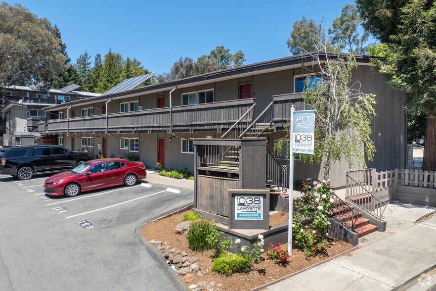 1038 2nd St, Lafayette, CA à louer - Photo de l’immeuble – Image 3 sur 10