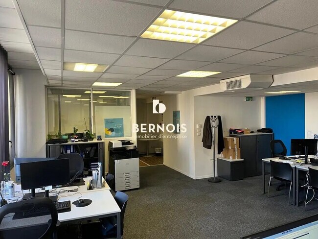 Plus de détails pour Bureau à louer