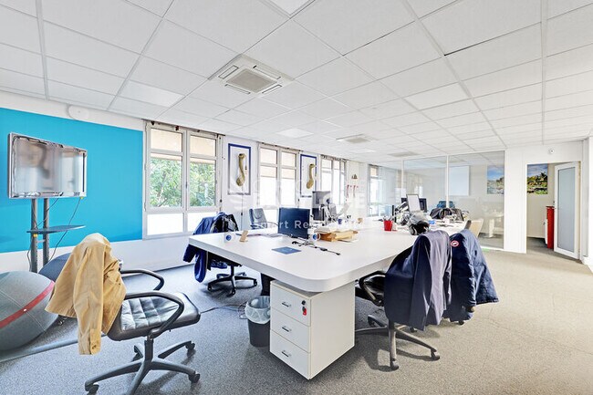 Plus de détails pour Bureau à louer