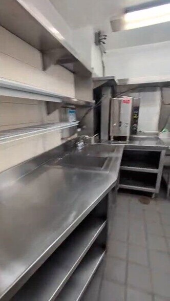 500 San Mateo Ave, San Bruno, CA à louer - Vidéo sur l’annonce professionnelle – Image 3 sur 4