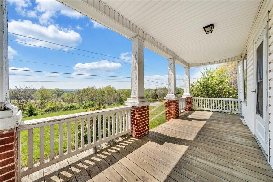 12173 Moneta Rd, Moneta, VA à vendre - Photo de l’immeuble – Image 3 sur 88