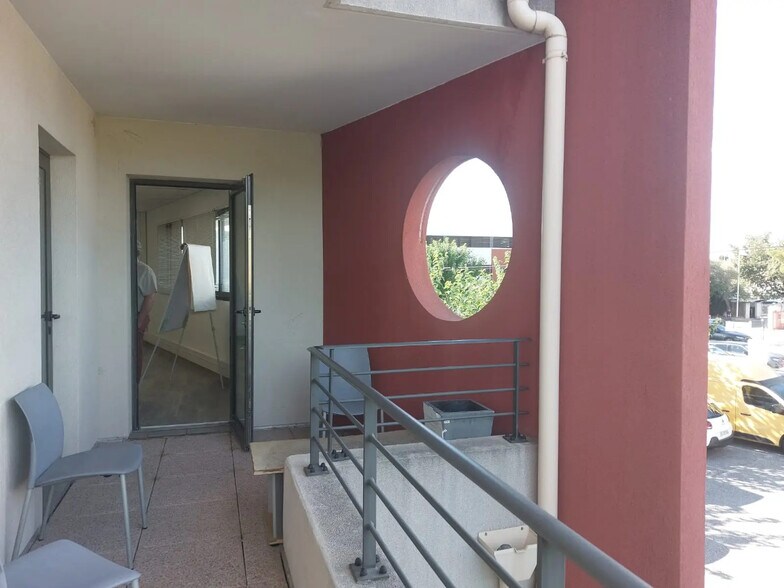 Bureau dans La Valette-du-Var à louer - Photo de l’immeuble – Image 2 sur 8