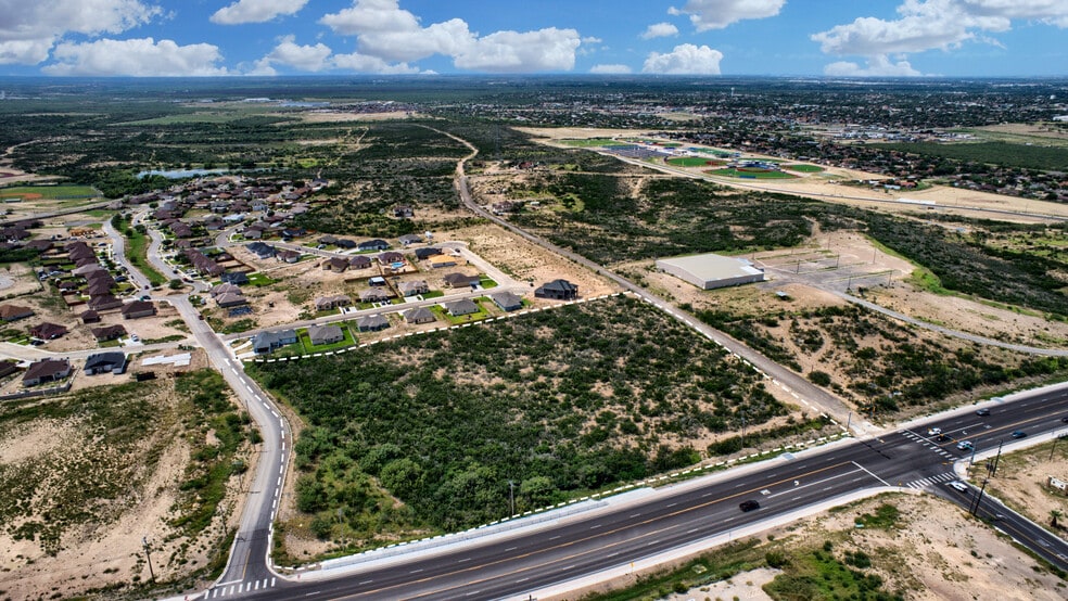 E Main St, Eagle Pass, TX à vendre - Aérien – Image 2 sur 5