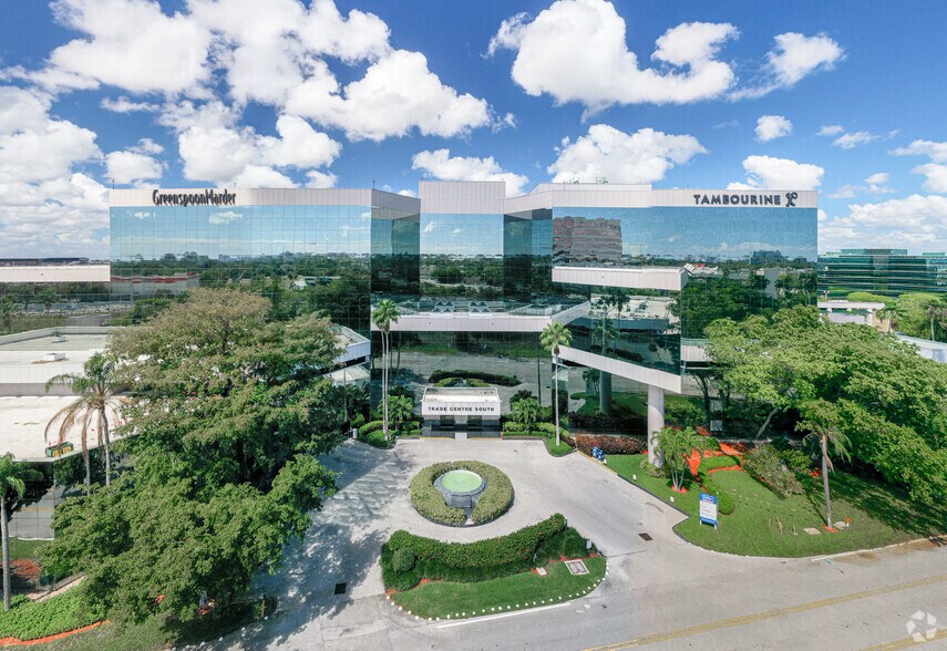 100 W Cypress Creek Rd, Fort Lauderdale, FL à louer - Photo de l’immeuble – Image 3 sur 6