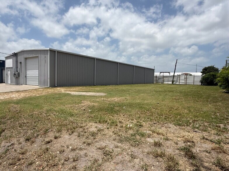 1014 Laredo St, Corpus Christi, TX à vendre - Photo de l’immeuble – Image 1 sur 4