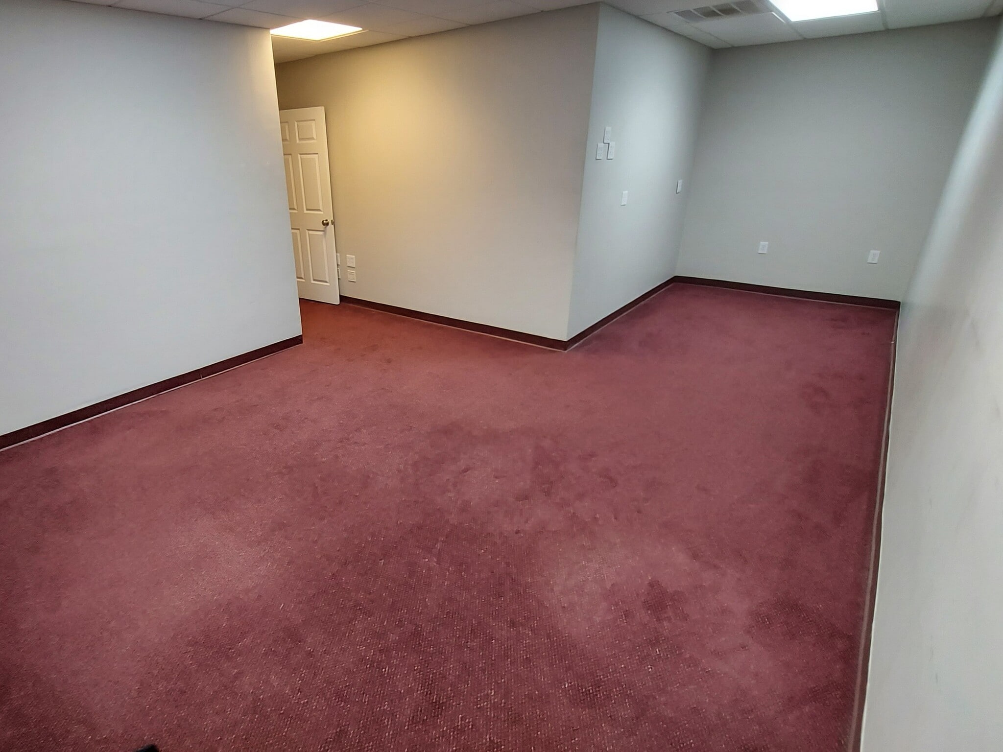 1890 S Main St, Wake Forest, NC à louer Photo intérieure– Image 1 sur 2