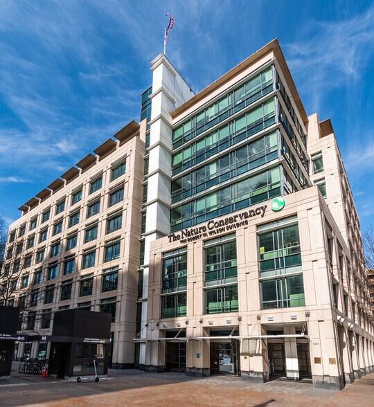 4245 N Fairfax Dr, Arlington, VA à louer - Photo principale – Image 1 sur 6