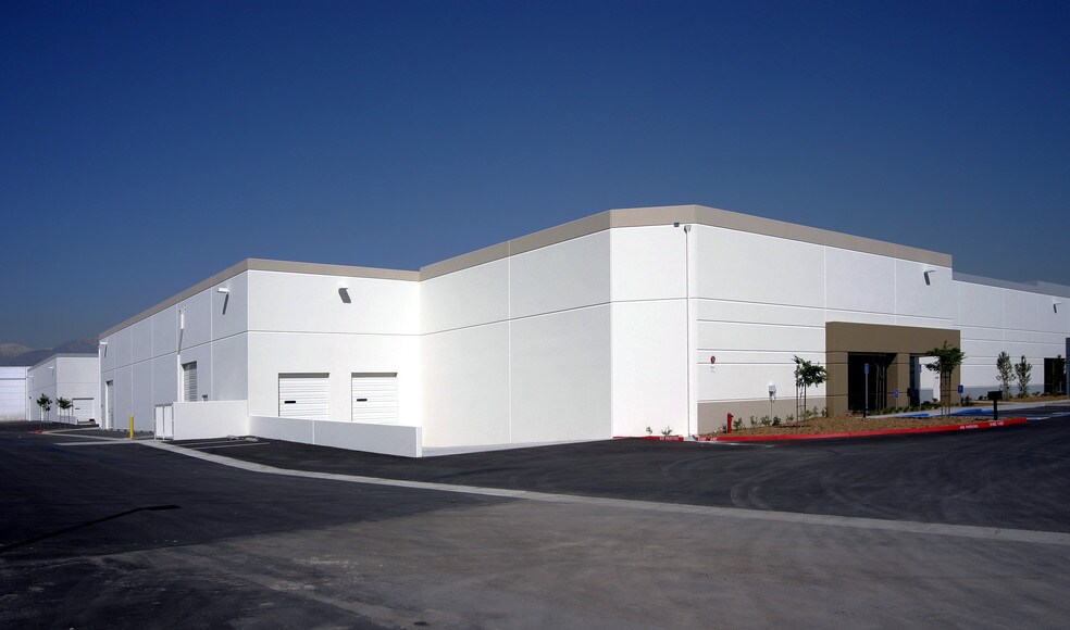 13860 Mountain Ave, Chino, CA à louer - Autre – Image 2 sur 4