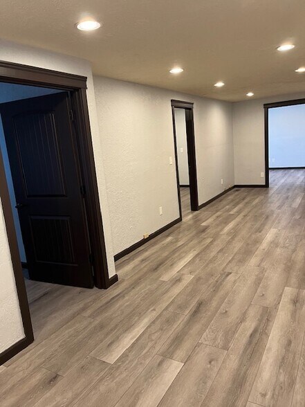 30300 SW Parkway Ave, Wilsonville, OR à louer - Photo de l’immeuble – Image 2 sur 9