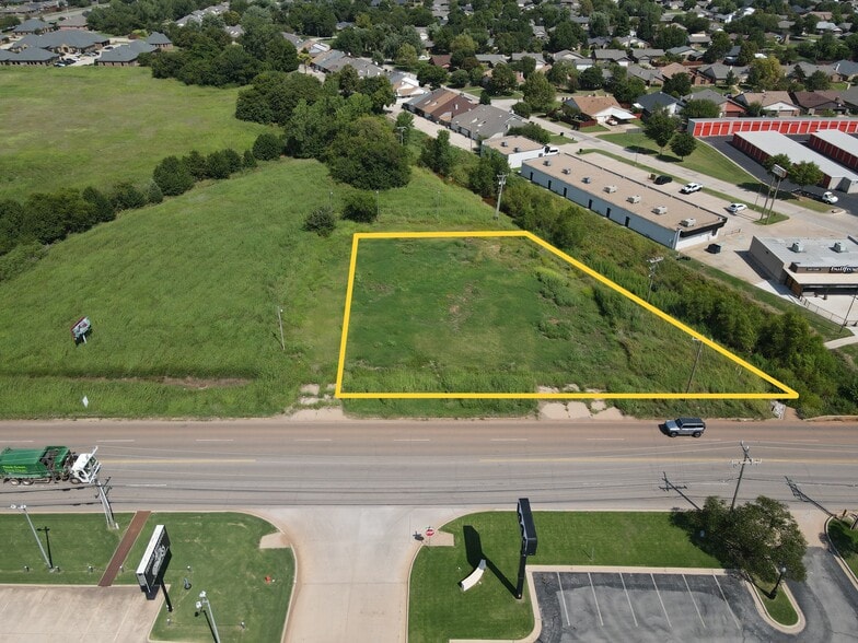 815 W Memorial Rd, Oklahoma City, OK à vendre - Photo de l’immeuble – Image 3 sur 3