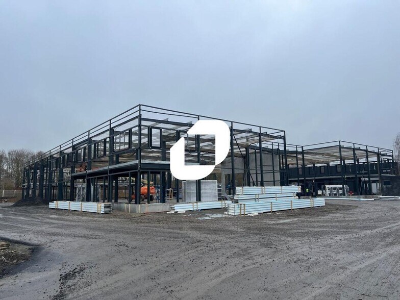 Local d’activités dans Lys-lez-Lannoy à louer - Photo de la construction – Image 1 sur 5