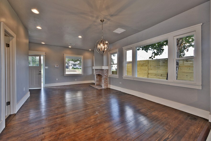 2312 N Francis Ave, Oklahoma City, OK à vendre - Photo intérieure – Image 3 sur 4