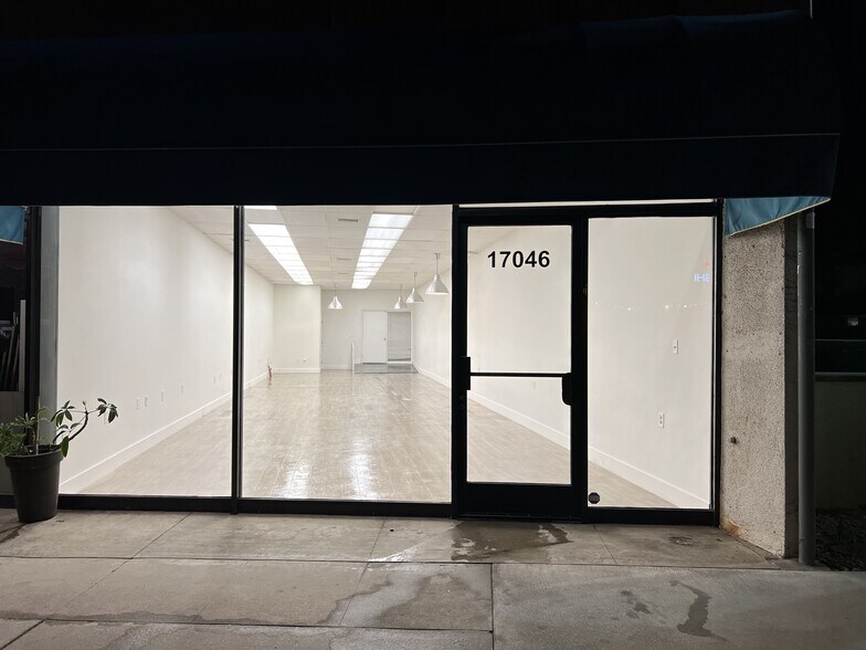 17034-17046 Ventura Blvd, Encino, CA à louer - Photo intérieure – Image 2 sur 6