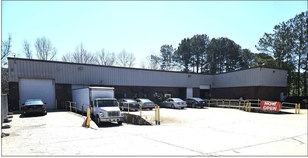 2488 Lithonia West Dr, Lithonia, GA à louer - Photo principale – Image 1 sur 15