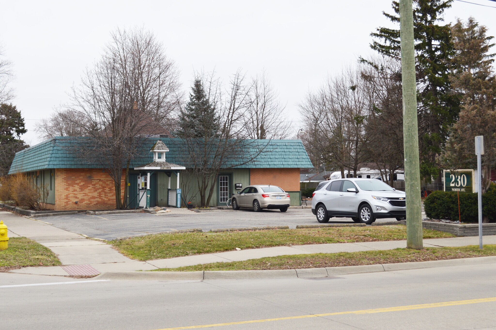 230 North Ave, Mount Clemens, MI à vendre Photo principale– Image 1 sur 22