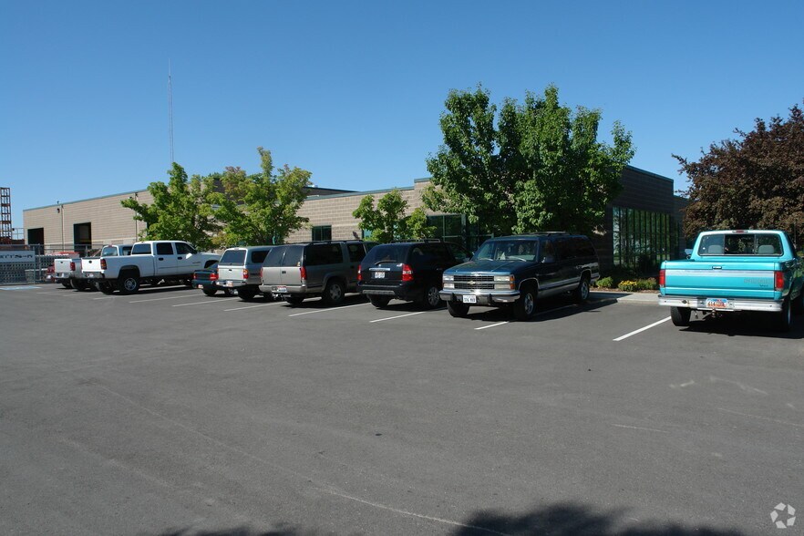 3131 W 2210 S, Salt Lake City, UT à louer - Photo de l’immeuble – Image 2 sur 8