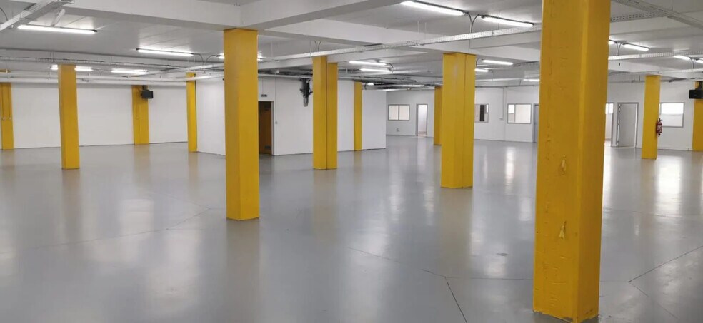2 Rue Du Commandant Paris, Créteil à louer - Photo de l’immeuble – Image 2 sur 3