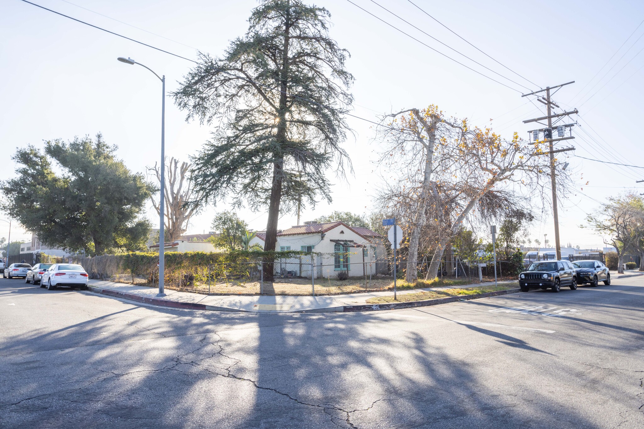 6960 Valjean Ave, Van Nuys, CA à vendre Photo de l’immeuble– Image 1 sur 38