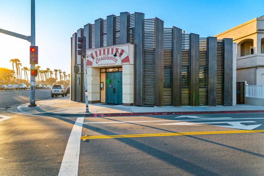 6800 W Coast Hwy, Newport Beach, CA à louer - Photo de l’immeuble – Image 2 sur 5