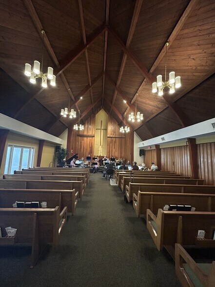 2525 Fairview Rd, Costa Mesa, CA à louer - Photo intérieure – Image 3 sur 7