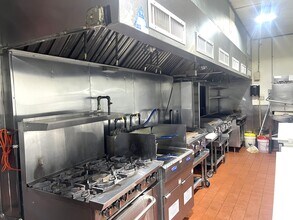 894 Dekalb Ave, Brooklyn, NY à louer Photo intérieure– Image 2 sur 13