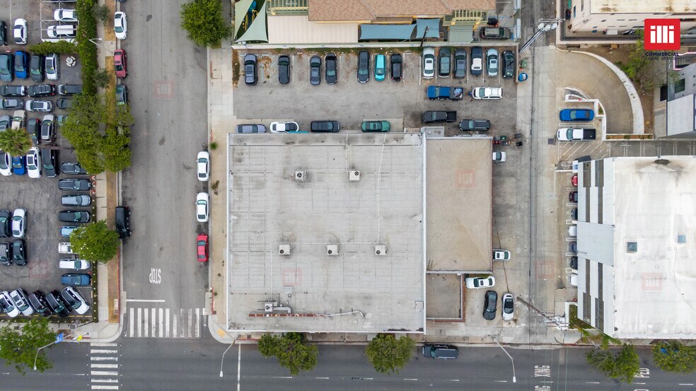 901 Santa Monica Blvd, Santa Monica, CA à louer - Photo de l’immeuble – Image 2 sur 16