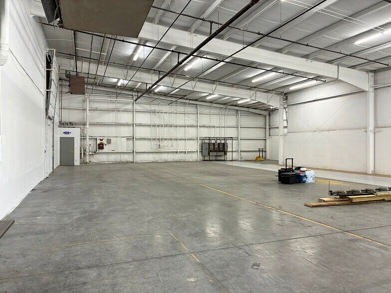 5001 Crown Manor Pl, Louisville, KY à louer - Photo intérieure – Image 3 sur 21