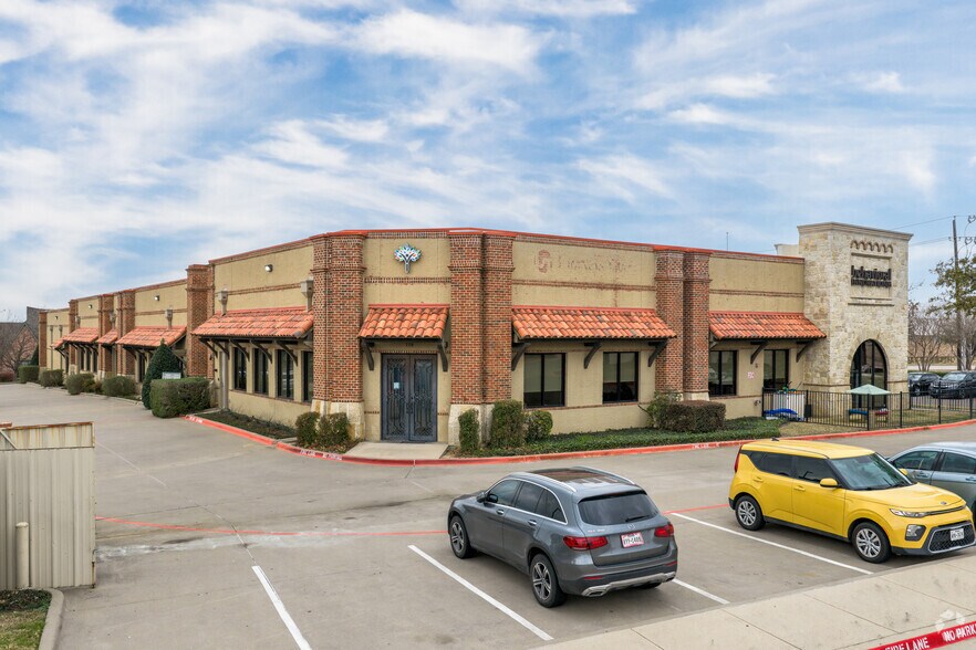 3032 E Hebron Pky, Carrollton, TX à louer - Photo de l’immeuble – Image 2 sur 3