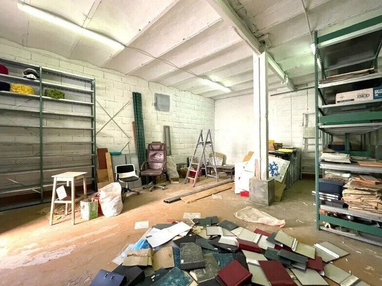 Industriel/Logistique dans Beausoleil à louer - Photo de l’immeuble – Image 3 sur 6