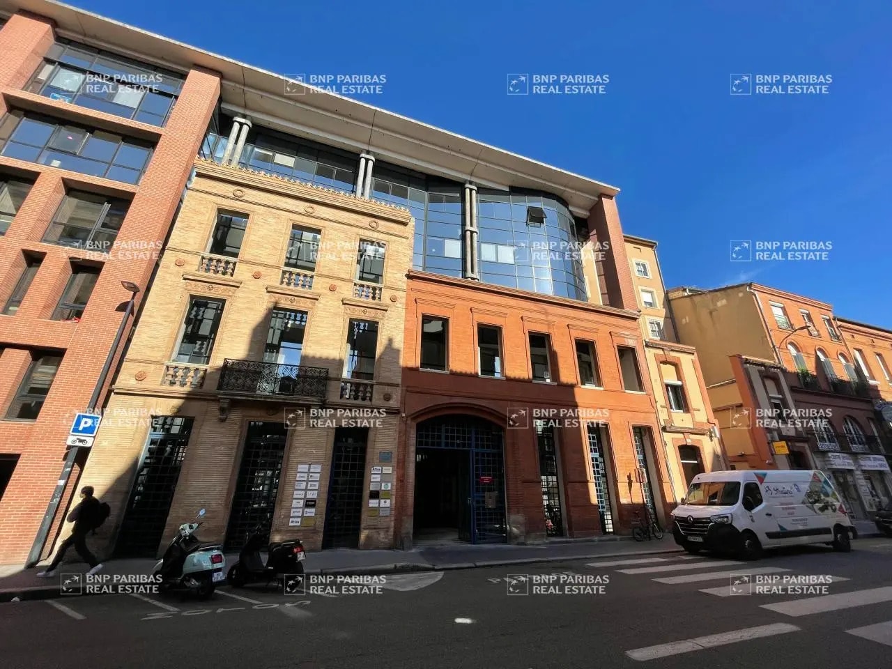 Bureau dans Toulouse à louer Photo de l’immeuble– Image 1 sur 17
