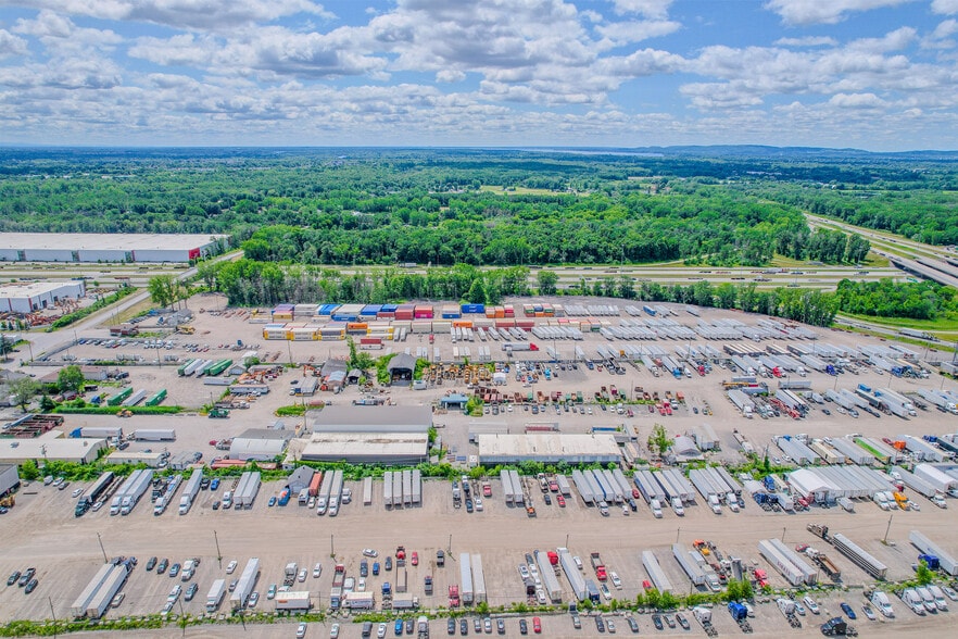 5421 Bd Cléroux, Laval, QC à vendre - Aérien – Image 3 sur 4