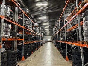 Industriel/Logistique dans Louvres à louer Photo de l’immeuble– Image 2 sur 6