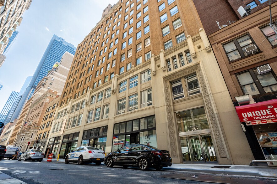 150 W 30th St, New York, NY à louer - Photo de l’immeuble – Image 1 sur 7