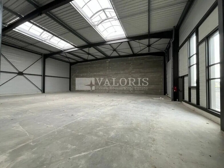 323 Allée De Fetan, Trévoux à louer - Photo de l’immeuble – Image 2 sur 6