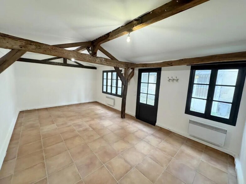 Bureau dans Versailles à louer - Photo de l’immeuble – Image 3 sur 5