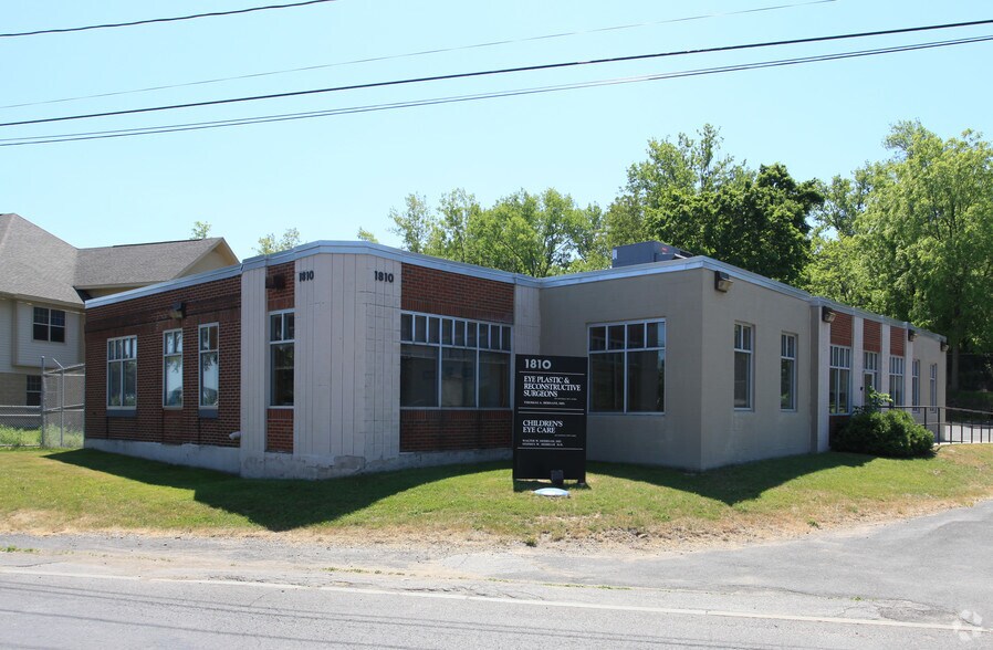1810 Erie Blvd E, Syracuse, NY à vendre - Photo principale – Image 1 sur 42