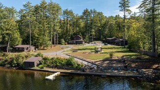 Plus de détails pour 365 E River Dr, Lake Luzerne, NY - Hôtellerie à vendre