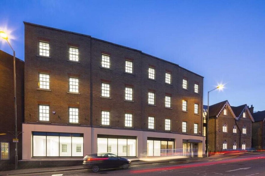 Park St, Guildford à louer - Photo de l’immeuble – Image 1 sur 3