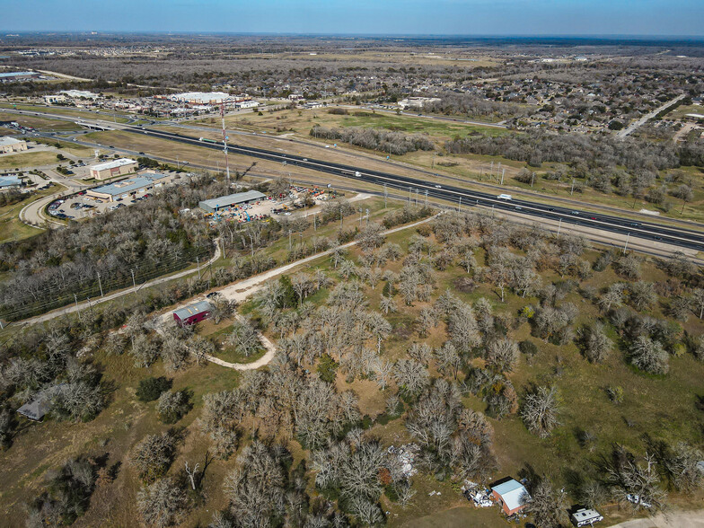 Terrain dans College Station, TX à louer - Photo de l’immeuble – Image 3 sur 7