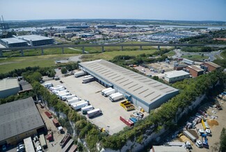 Plus de détails pour 736-738 London Rd, Grays - Industriel/Logistique à louer