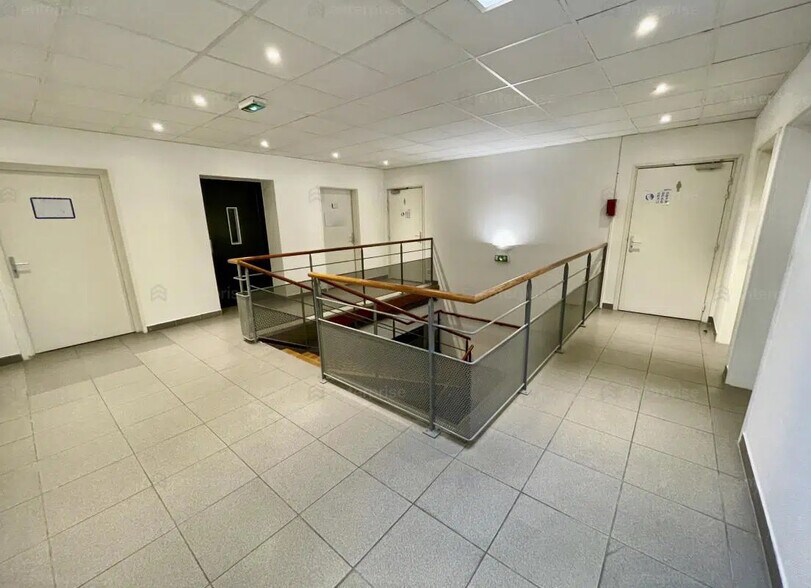 Bureau dans Amiens à louer - Hall d’entrée – Image 2 sur 5