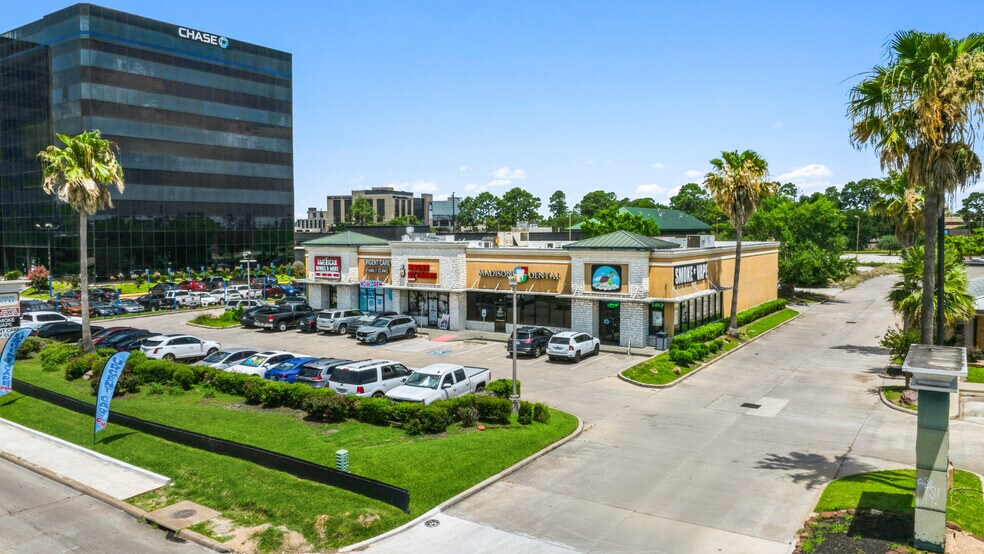 566 W FM-1960, Houston, TX à vendre - Photo de l’immeuble – Image 3 sur 7