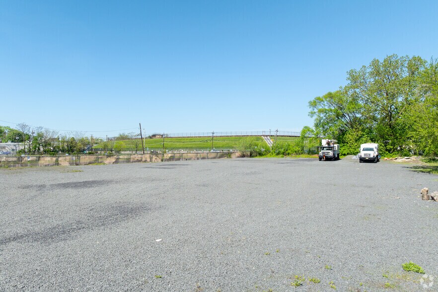 50 Parkway Ave, Ewing Township, NJ à louer - Photo de l’immeuble – Image 3 sur 20
