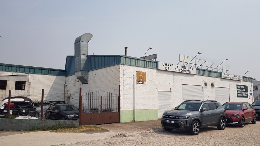 Industriel/Logistique dans Ajalvir, Madrid à vendre - Photo de l’immeuble – Image 3 sur 4