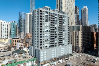Plus de détails pour 600 N Dearborn, Chicago, IL - Local commercial à louer